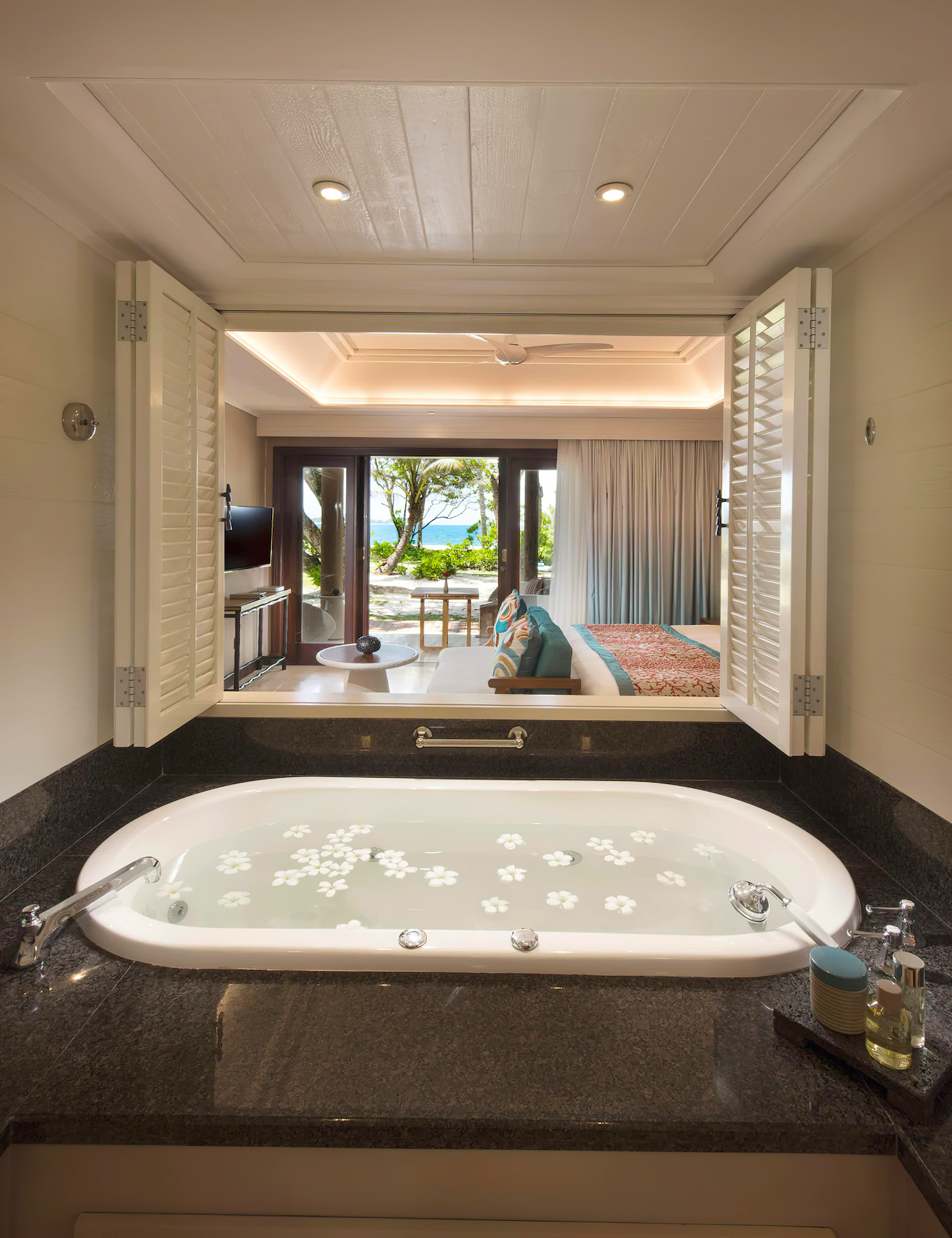 Constance Lemuria Resort – Praslin, Seychelles – Beach Suite Bathroom