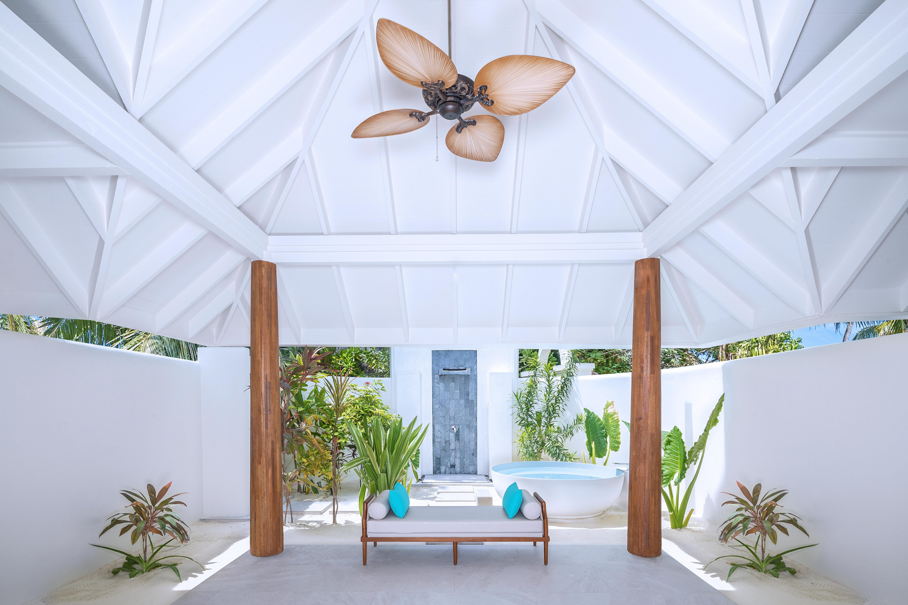 Anantara Kihavah Maldives Villas Resort – Baa Atoll, Maldives – Two Bedroom Beach Pool Residence Outdoor Bathroom