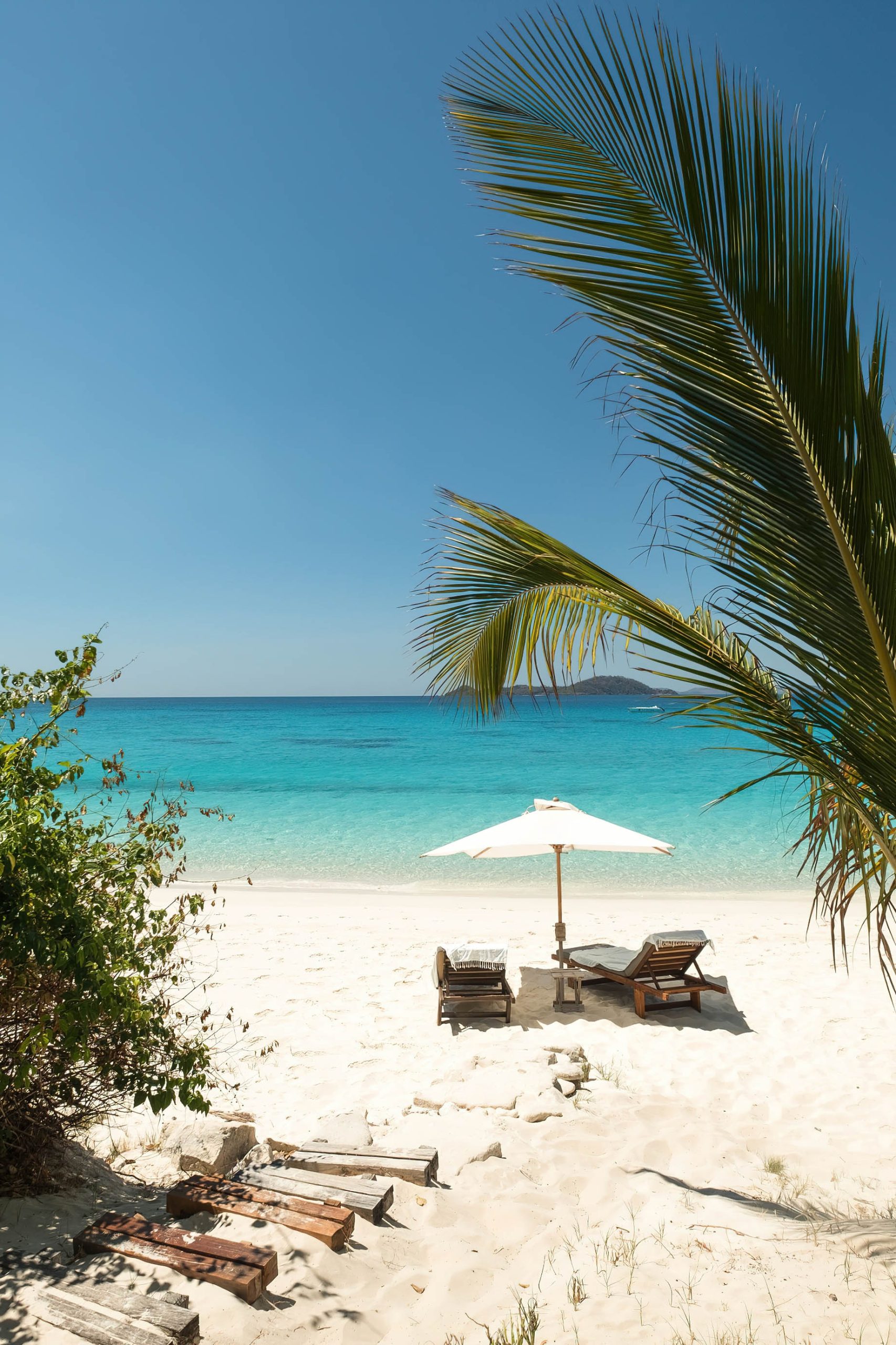 Constance Tsarabanjina Island Resort – Madagascar – Beach Path