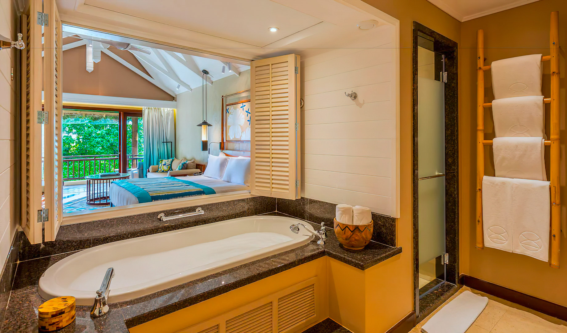 Constance Lemuria Resort - Praslin, Seychelles - Junior Suite Bathroom