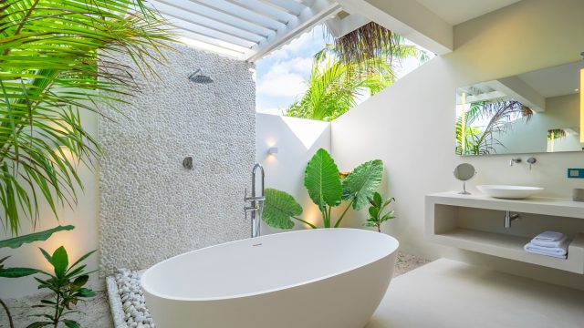 Baglioni Resort Maldives - Maagau Island, Rinbudhoo, Maldives - Villa Bathroom
