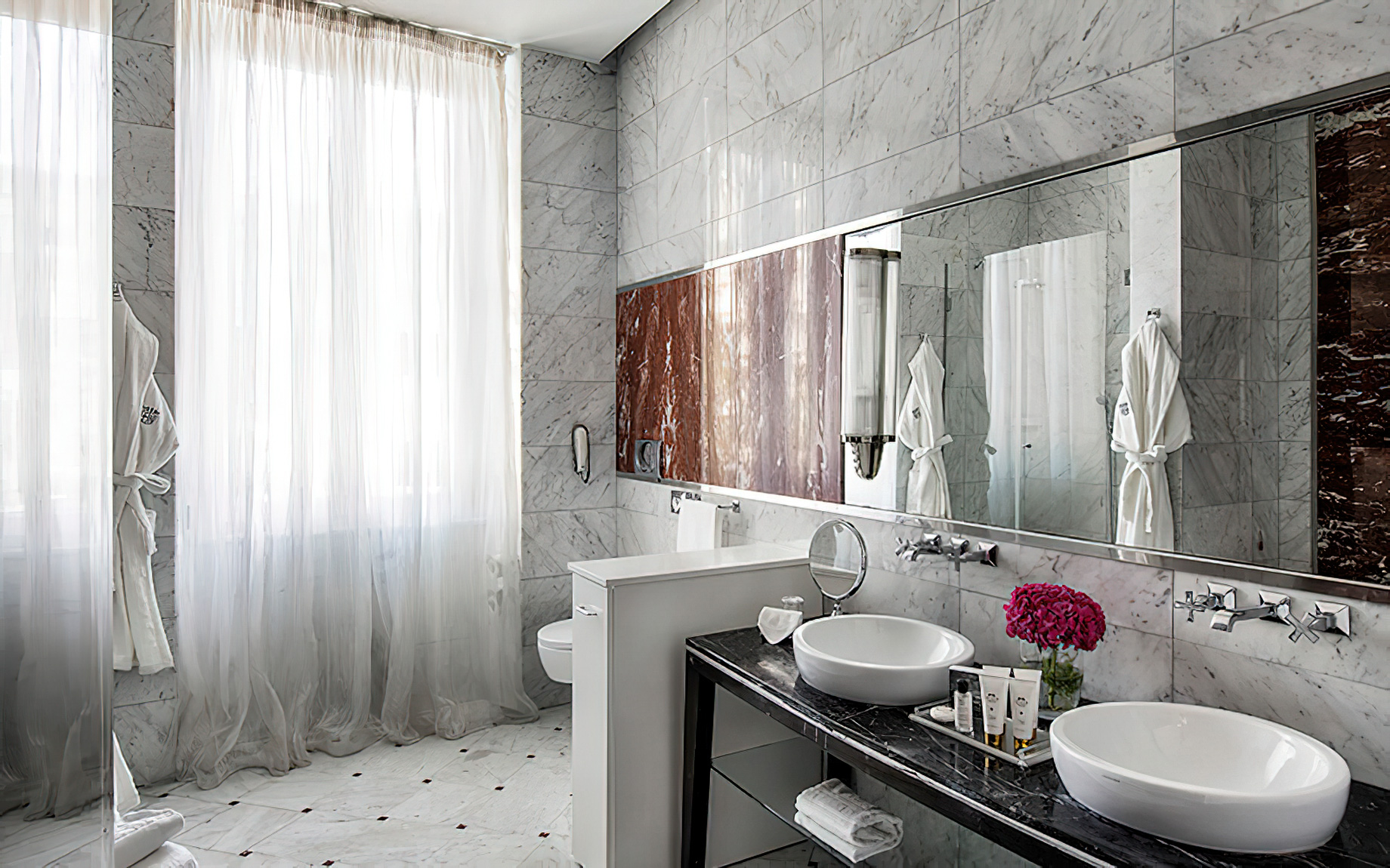 Baglioni Hotel Regina, Roma – Rome, Italy – Dolce Vita Suite Bathroom