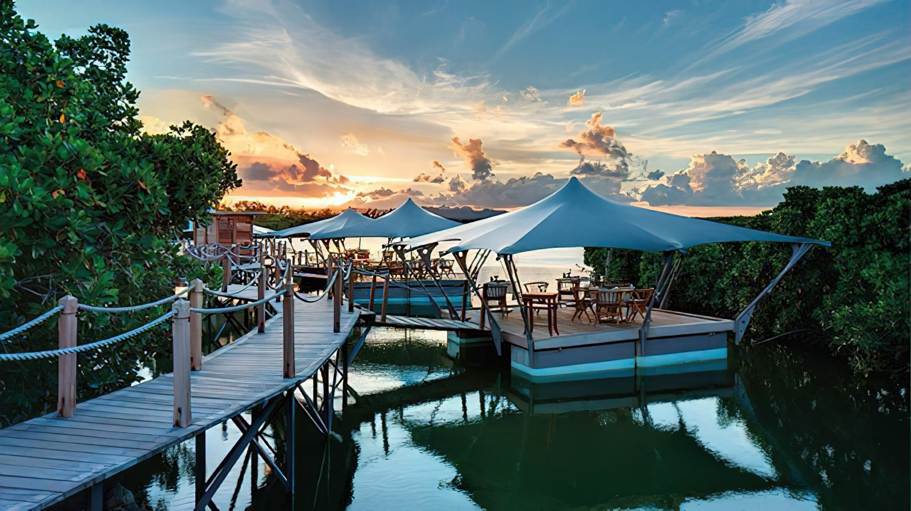 Constance Prince Maurice Resort – Mauritius – Le Barachois Overwater Restaurant