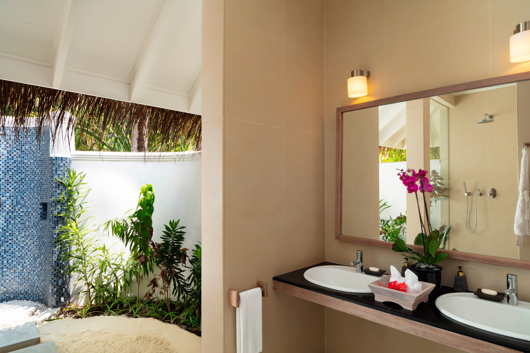 Anantara Thigu Maldives Resort – South Male Atoll, Maldives – Beach Villa Bathroom