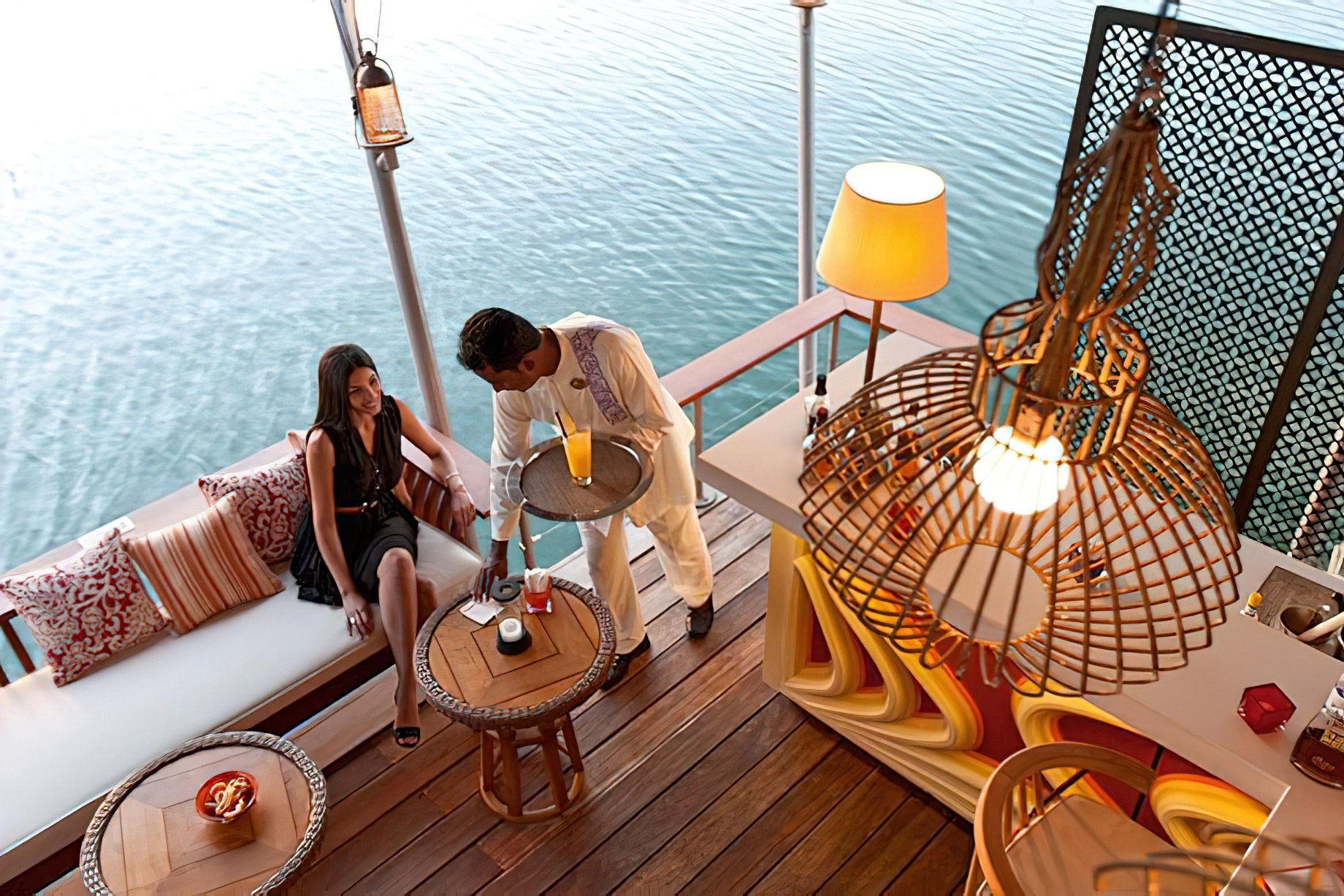 Constance Prince Maurice Resort - Mauritius - Floating Bar