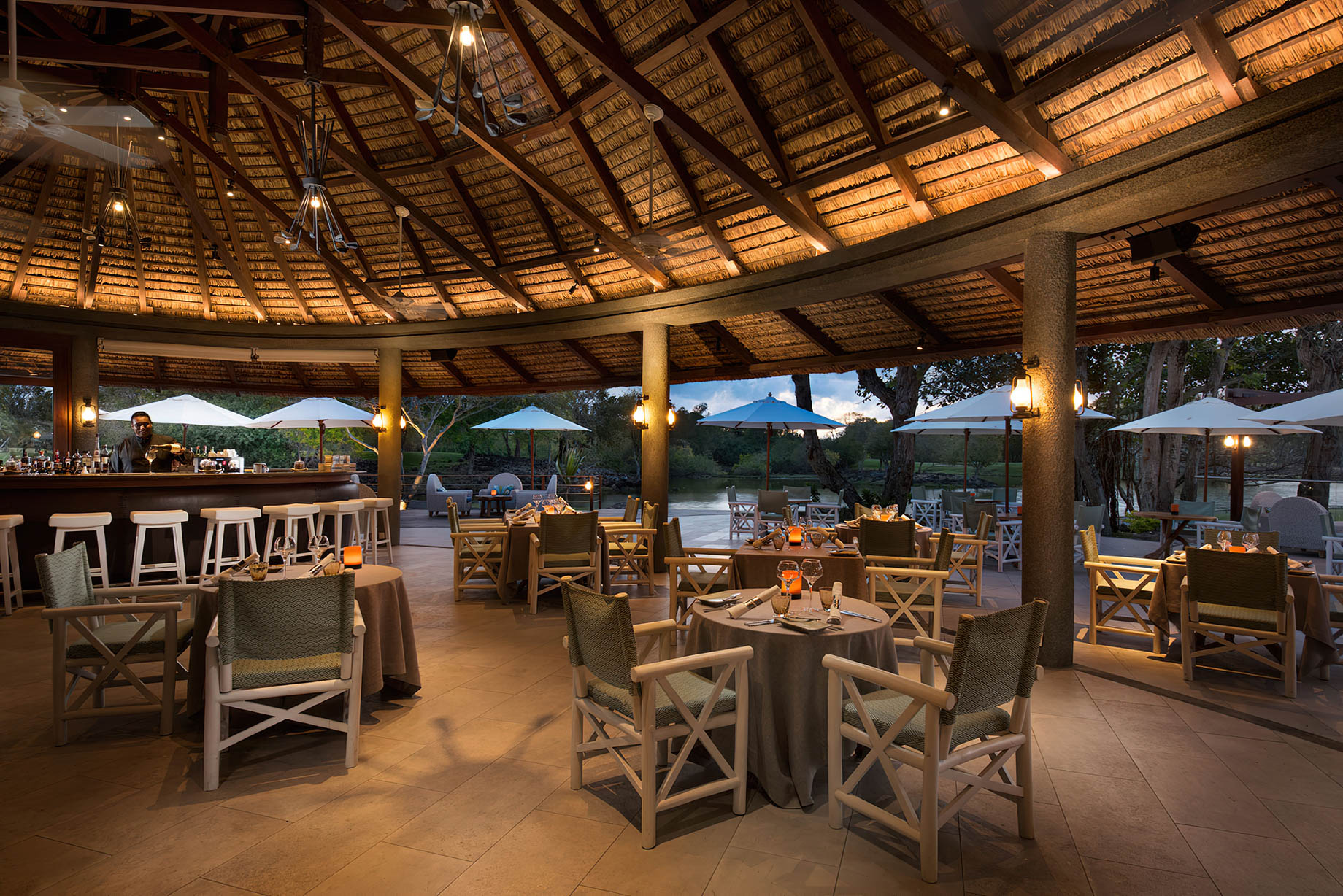 Constance Belle Mare Plage Resort - Mauritius - Deer Hunter Restaurant