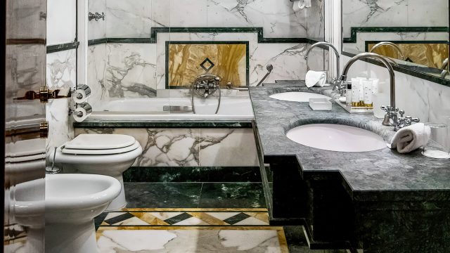 Baglioni Hotel Regina, Roma - Rome, Italy - Junior Suite Bathroom