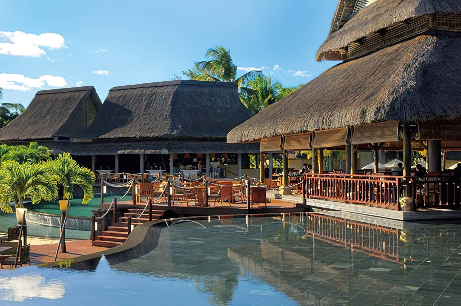 Constance Prince Maurice Resort – Mauritius – Archipel Restaurant Reflection Pool