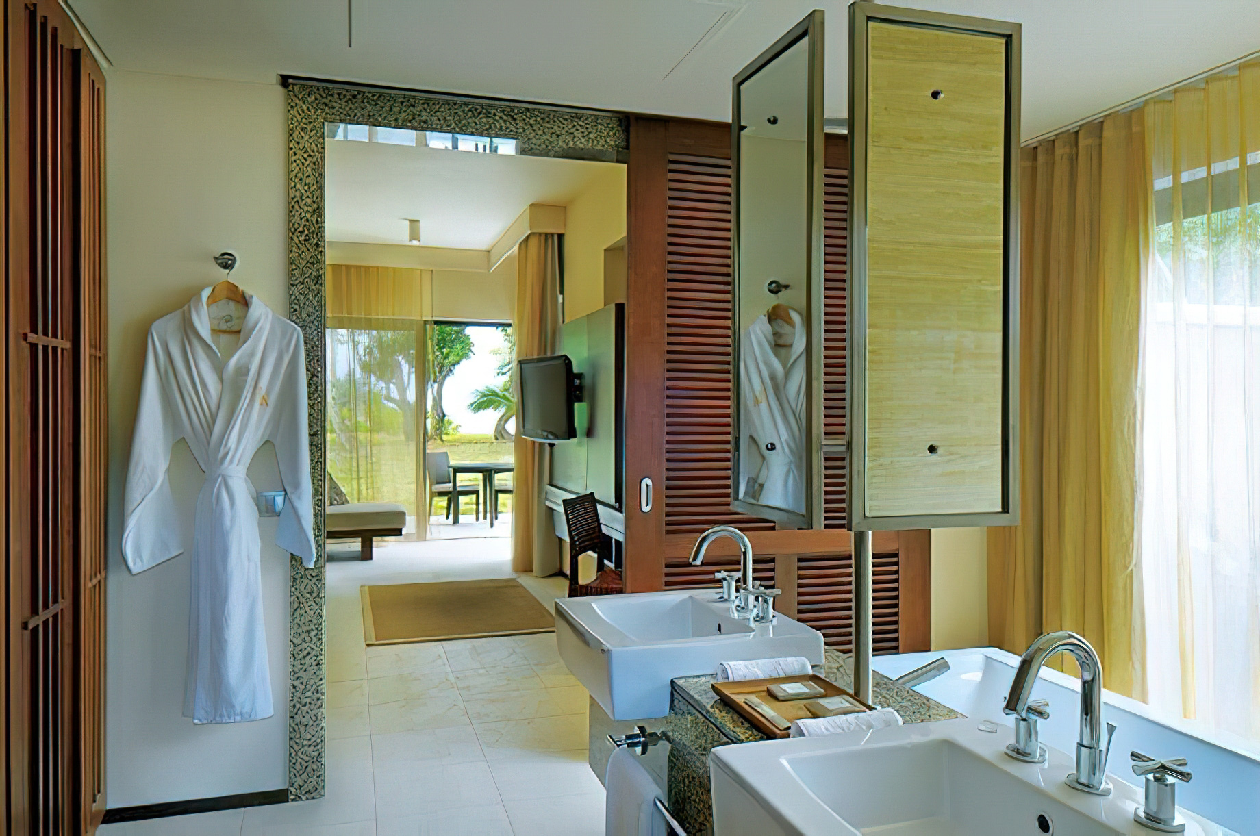 Constance Ephelia Resort – Port Launay, Mahe, Seychelles – Junior Suite Bathroom