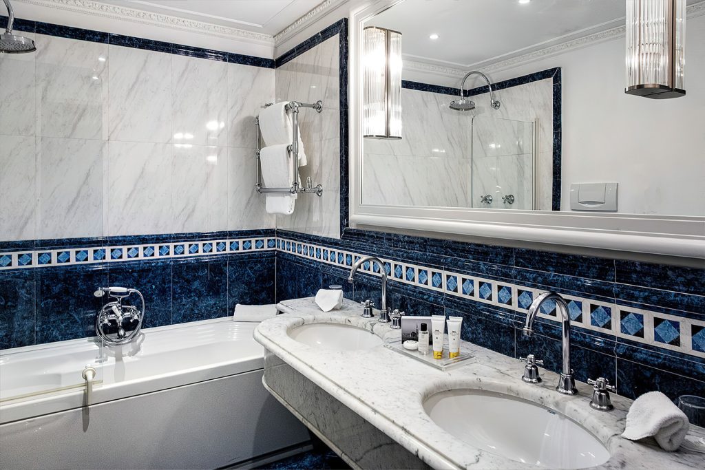 Baglioni Hotel Regina, Roma - Rome, Italy - Superior Room Bathroom