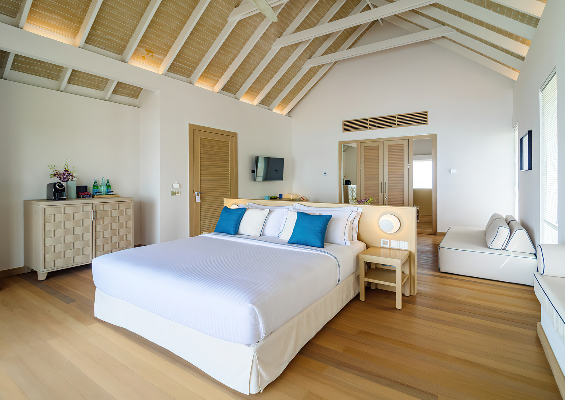 Baglioni Resort Maldives - Maagau Island, Rinbudhoo, Maldives - Beach Villa Bedroom