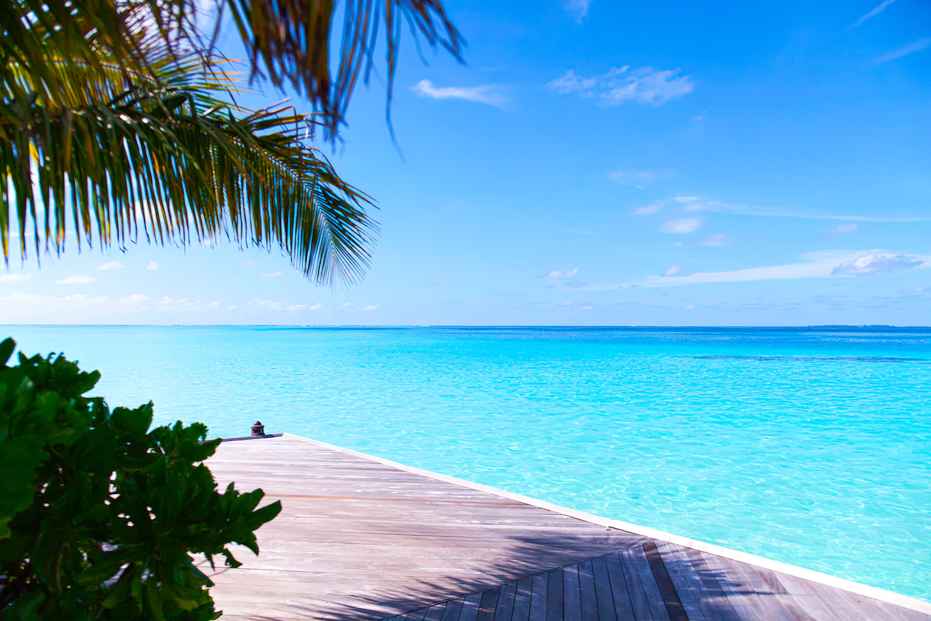 Constance Moofushi Resort – South Ari Atoll, Maldives – Ocean View Deck