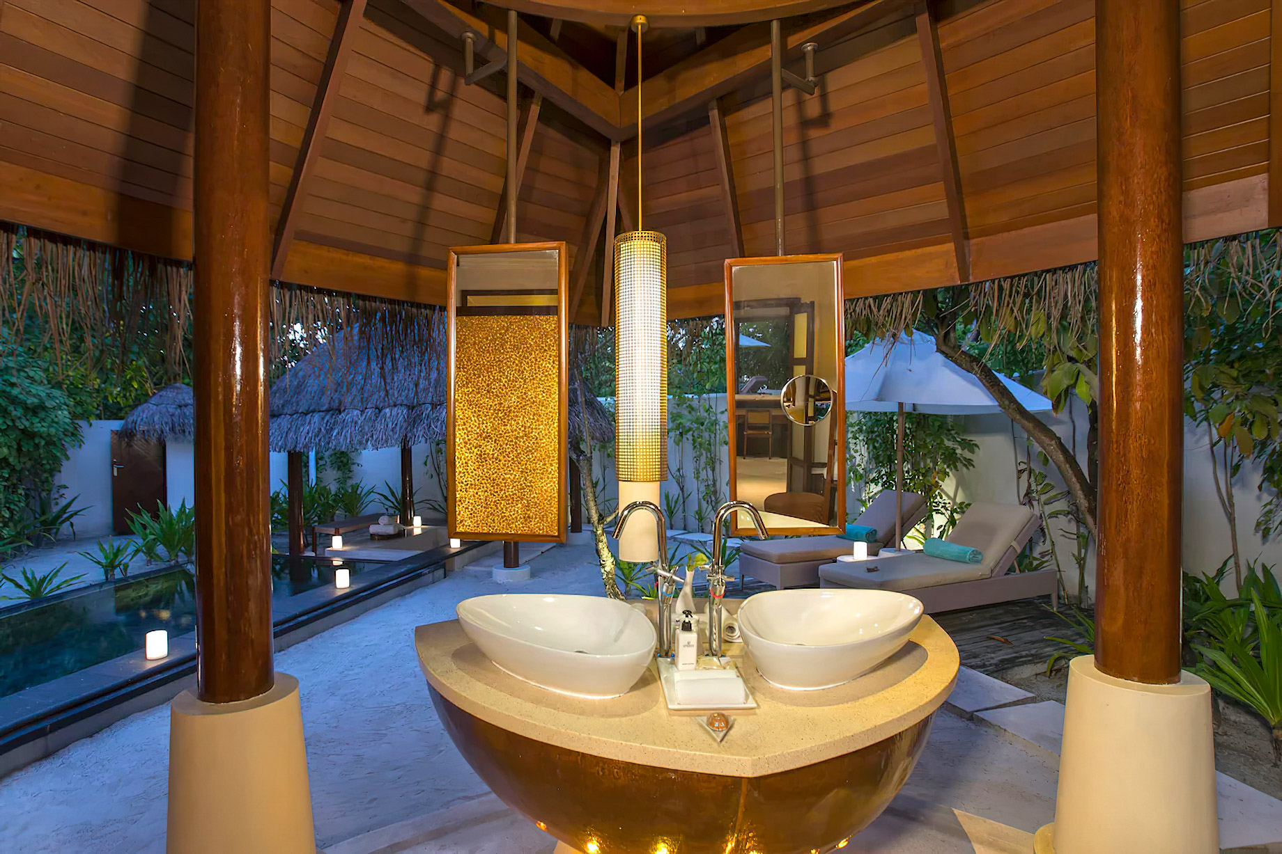 Constance Halaveli Resort - North Ari Atoll, Maldives - Villa Outdoor Bathroom