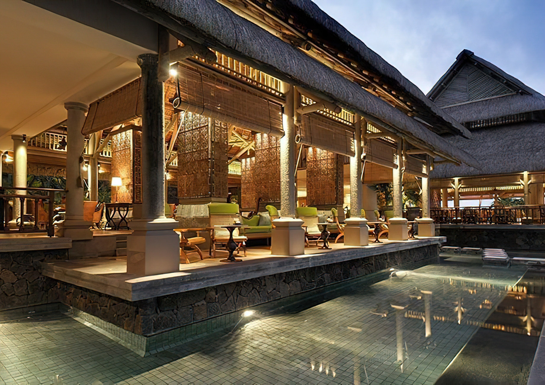 Constance Prince Maurice Resort - Mauritius - Lotus Lounge Poolside Bar