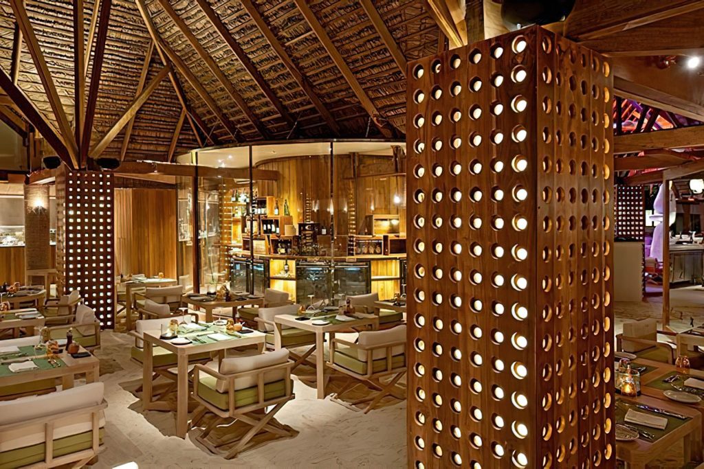 Constance Moofushi Resort - South Ari Atoll, Maldives - Manta Restaurant