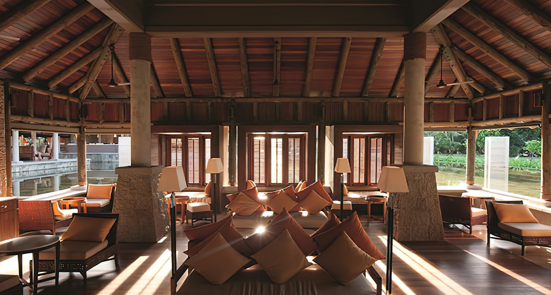 Constance Ephelia Resort – Port Launay, Mahe, Seychelles – Zee Bar Interior