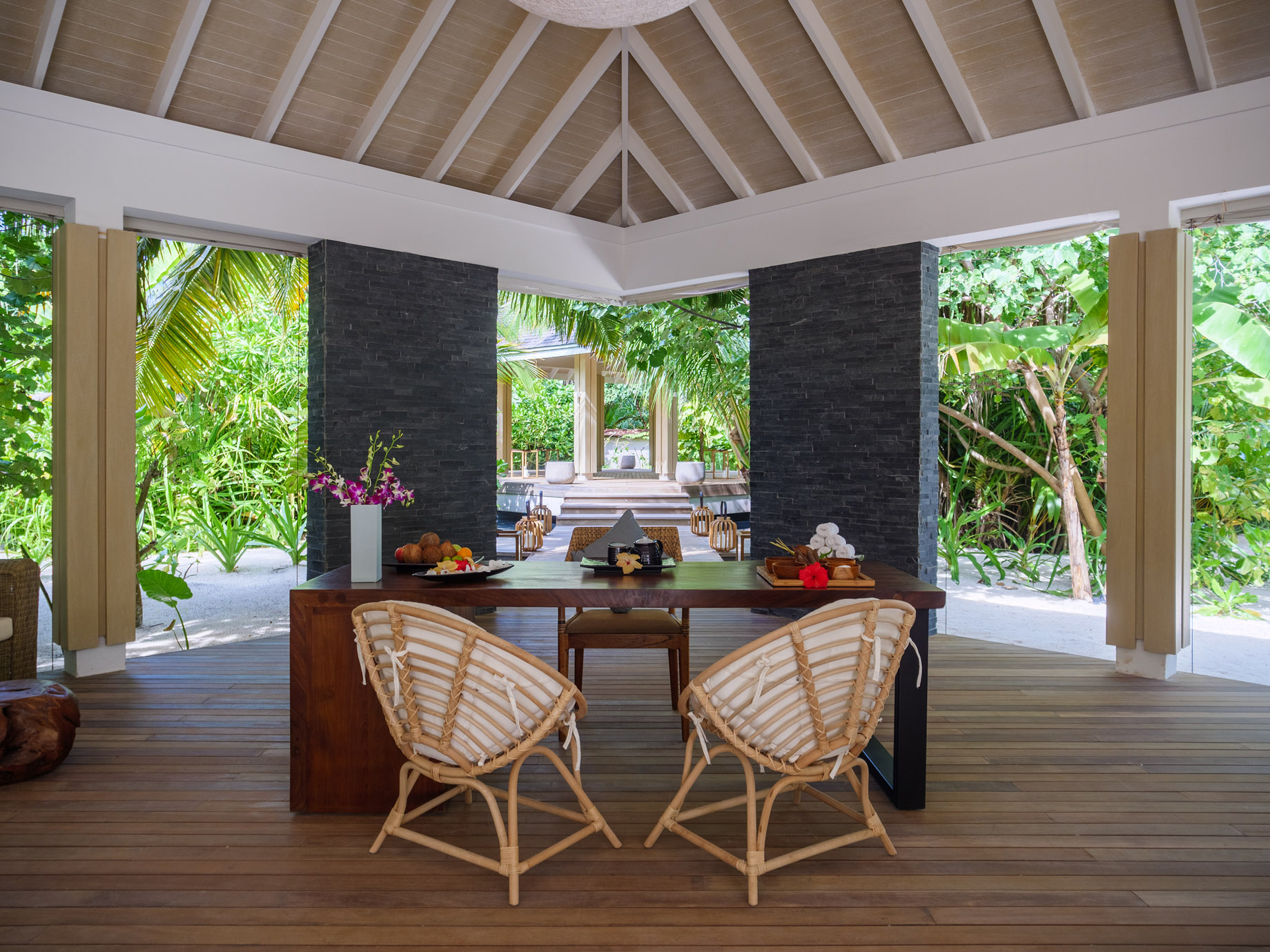 Baglioni Resort Maldives - Maagau Island, Rinbudhoo, Maldives - Spa Reception