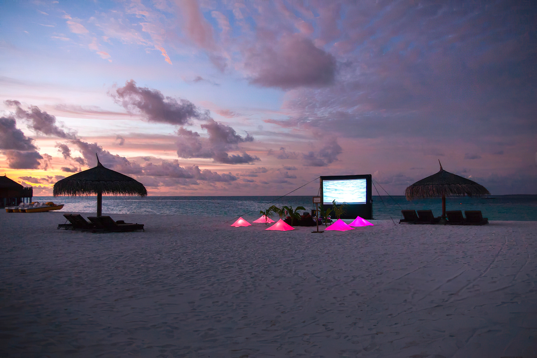 Constance Moofushi Resort – South Ari Atoll, Maldives – Beach Movie Sunset