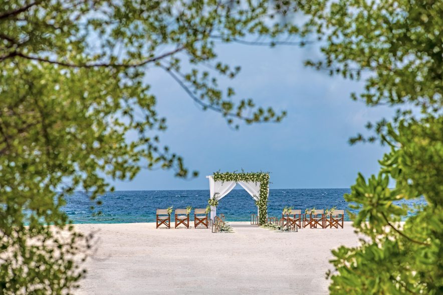 Anantara Kihavah Maldives Villas Resort - Baa Atoll, Maldives - Beach Wedding