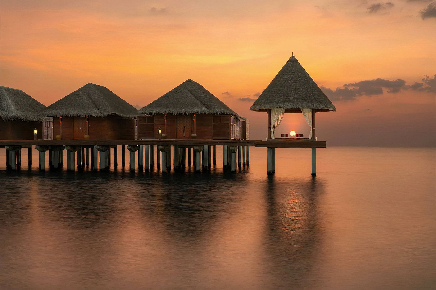 Anantara Thigu Maldives Resort - South Male Atoll, Maldives - Overwater Spa Sunset