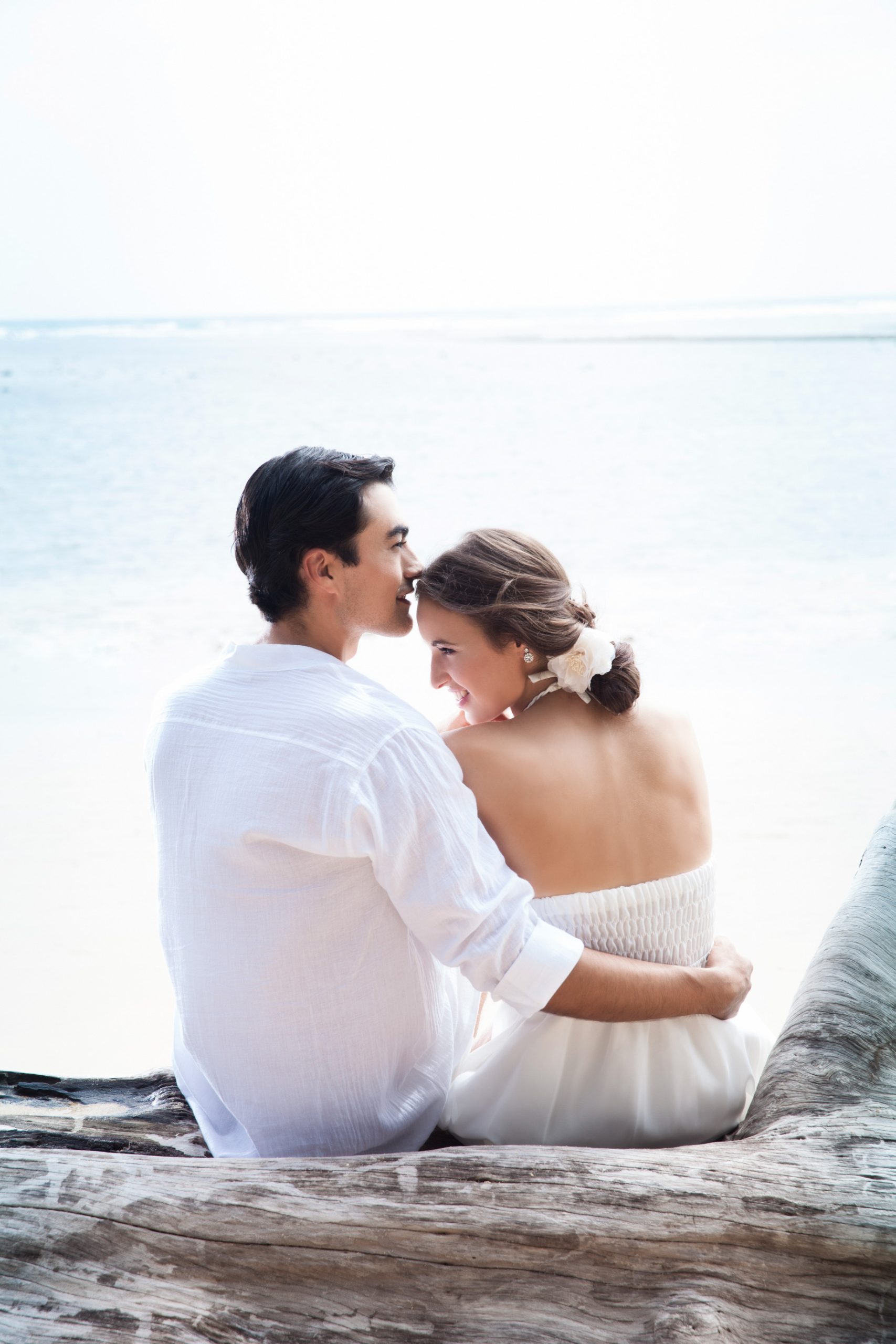 Anantara Kihavah Maldives Villas Resort - Baa Atoll, Maldives - Wedding Couple