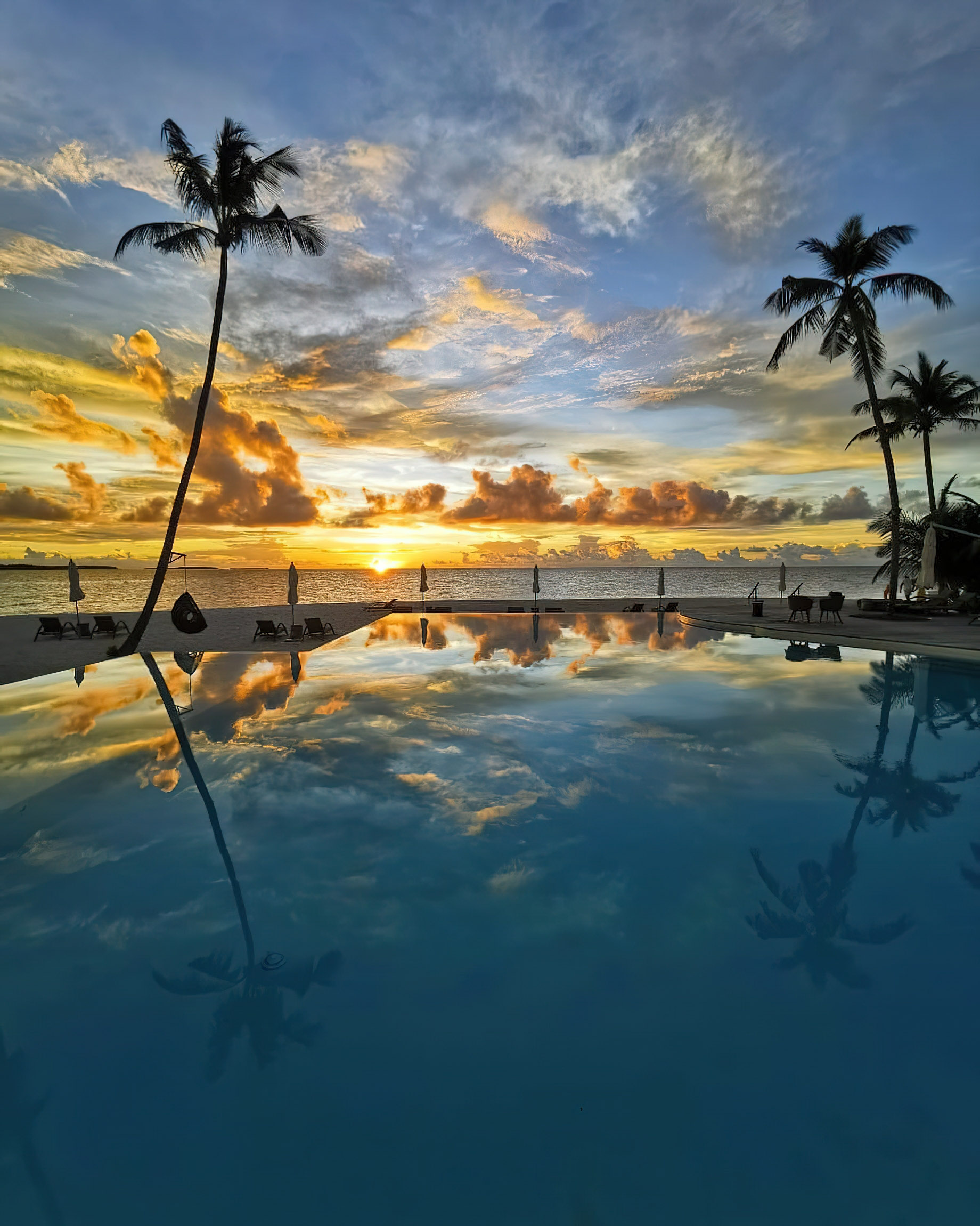 Baglioni Resort Maldives - Maagau Island, Rinbudhoo, Maldives - Pool Sunset