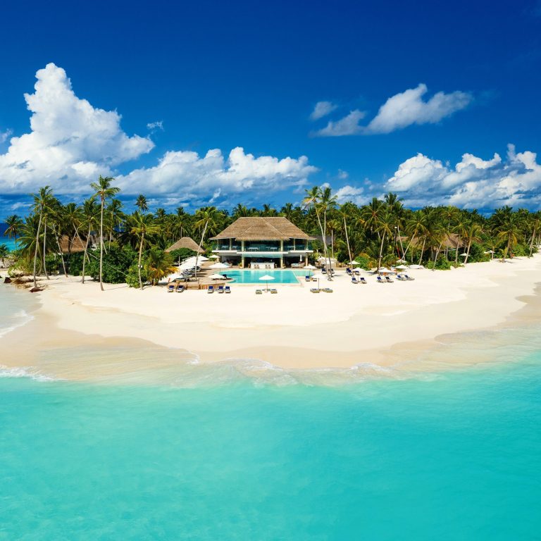 Baglioni Resort Maldives – Maagau Island, Rinbudhoo, Maldives – Resort Beachfront Main Pool