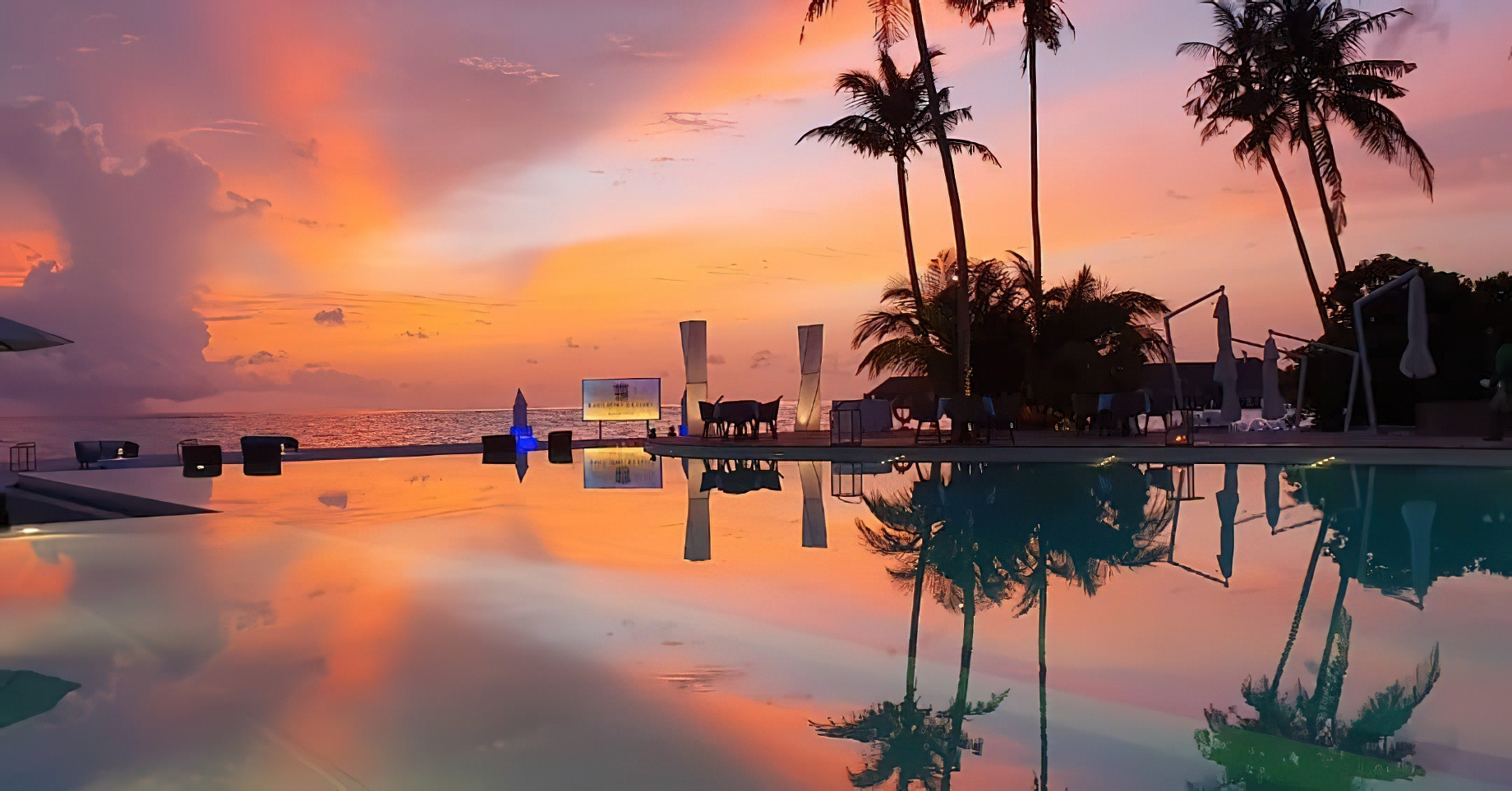Baglioni Resort Maldives – Maagau Island, Rinbudhoo, Maldives – Pool Sunset