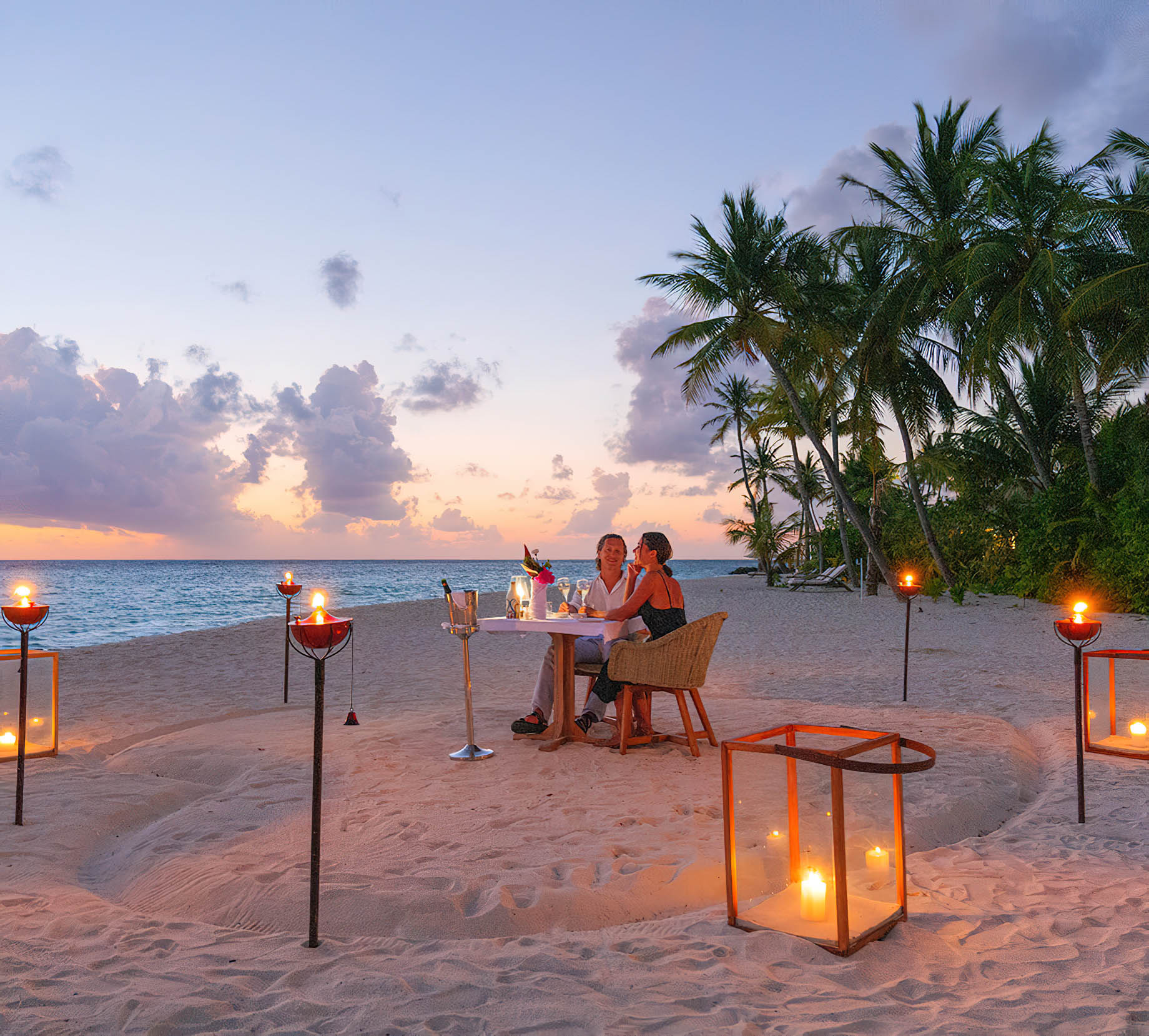 Baglioni Resort Maldives – Maagau Island, Rinbudhoo, Maldives – Beach Dining Ocean View Sunset