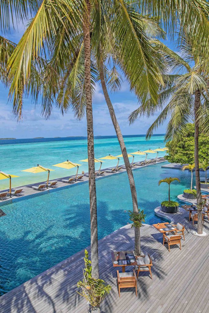 Anantara Kihavah Maldives Villas Resort - Baa Atoll, Maldives - Manzaru Restaurant Poolside Dining