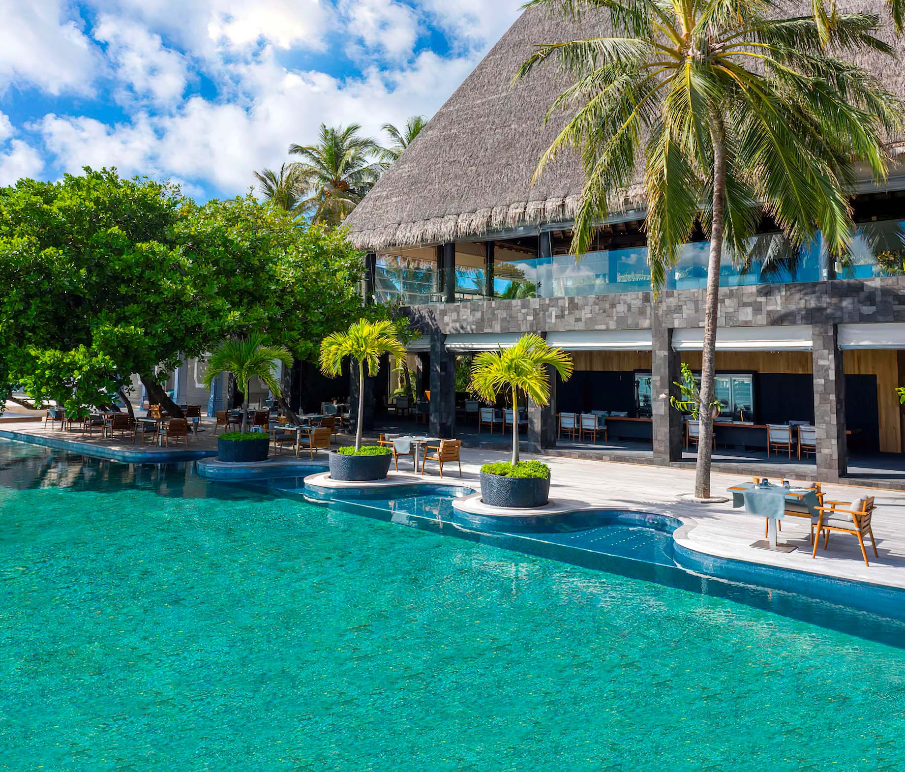 Anantara Kihavah Maldives Villas Resort – Baa Atoll, Maldives – Manzaru Restaurant Poolside Dining