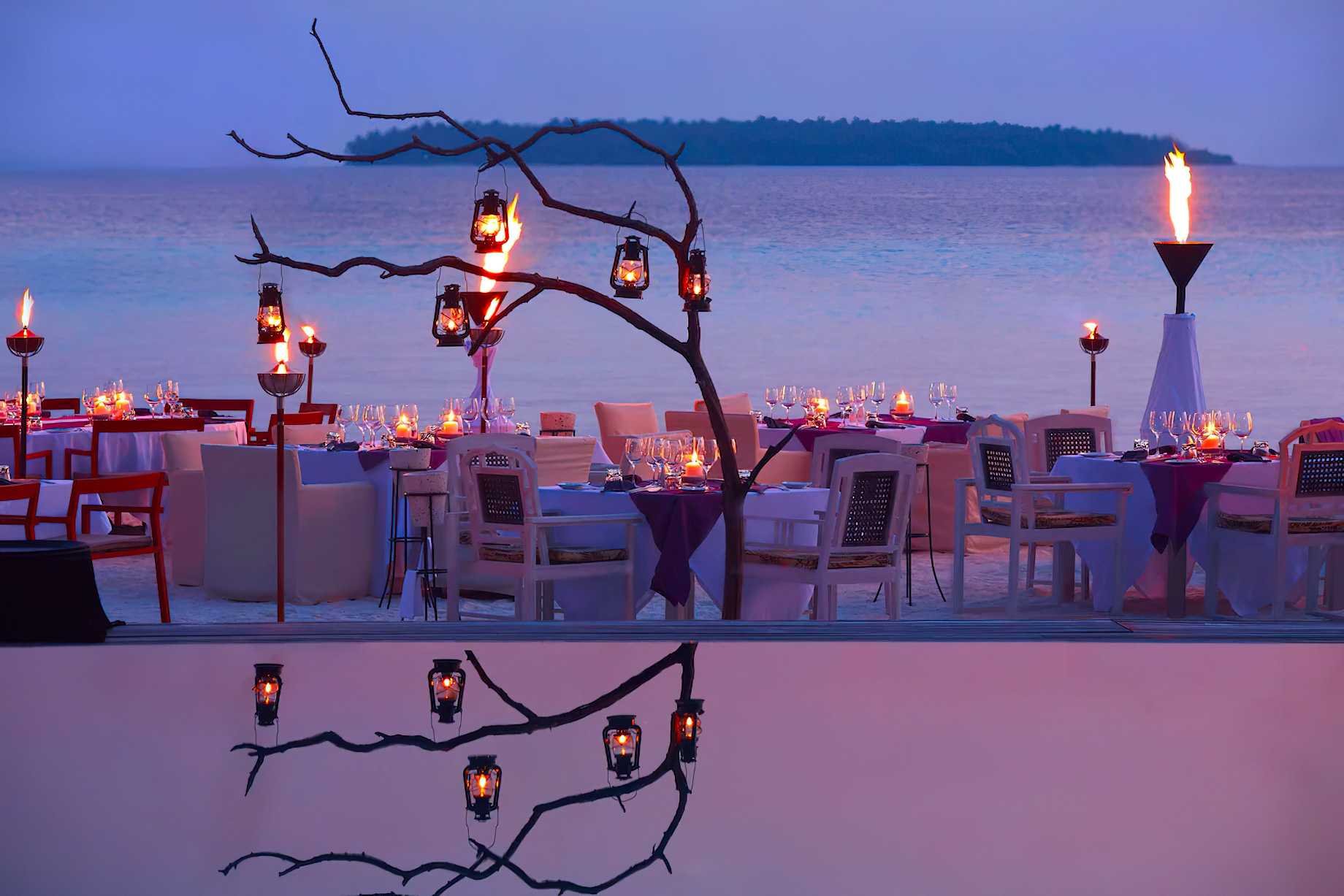 Anantara Kihavah Maldives Villas Resort – Baa Atoll, Maldives – Plates Restaurant Beachfront Dining Sunset