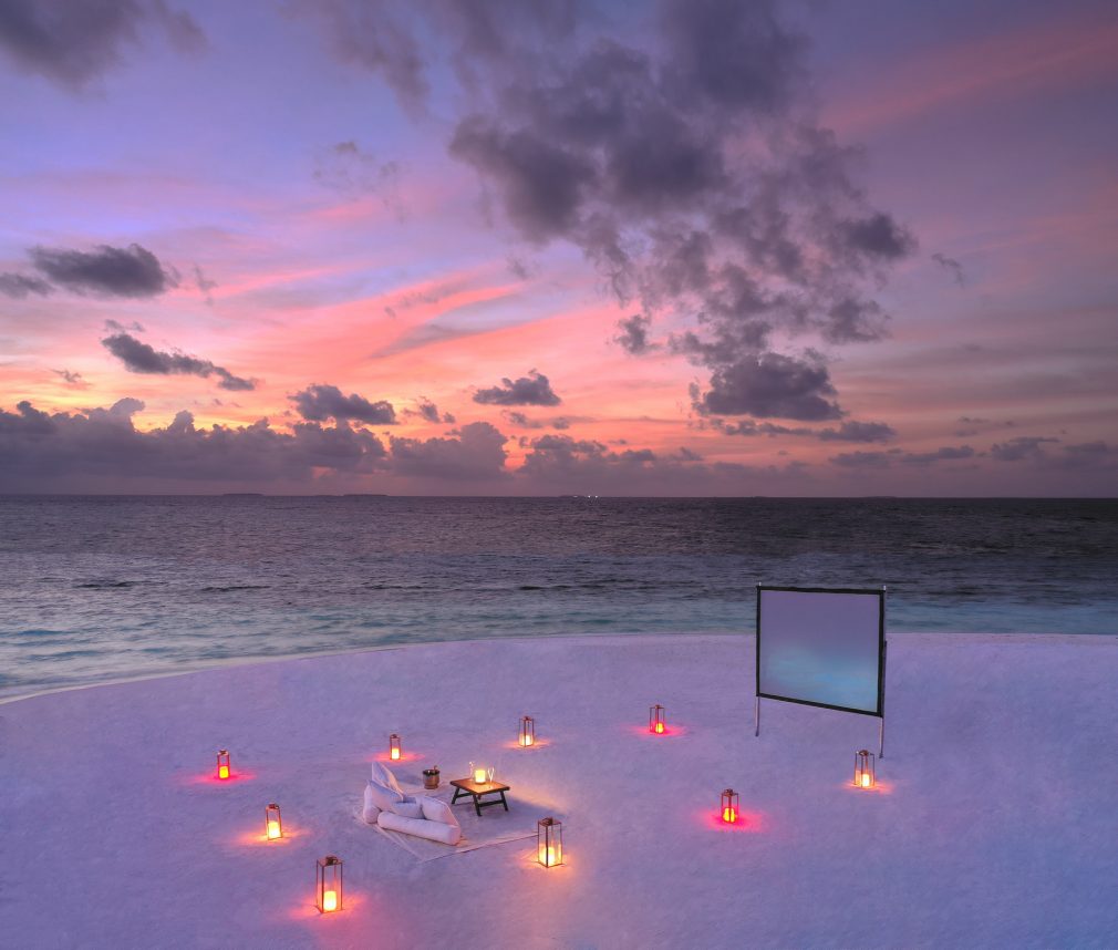 Anantara Kihavah Maldives Villas Resort - Baa Atoll, Maldives - Dining By Design Beach Cinema