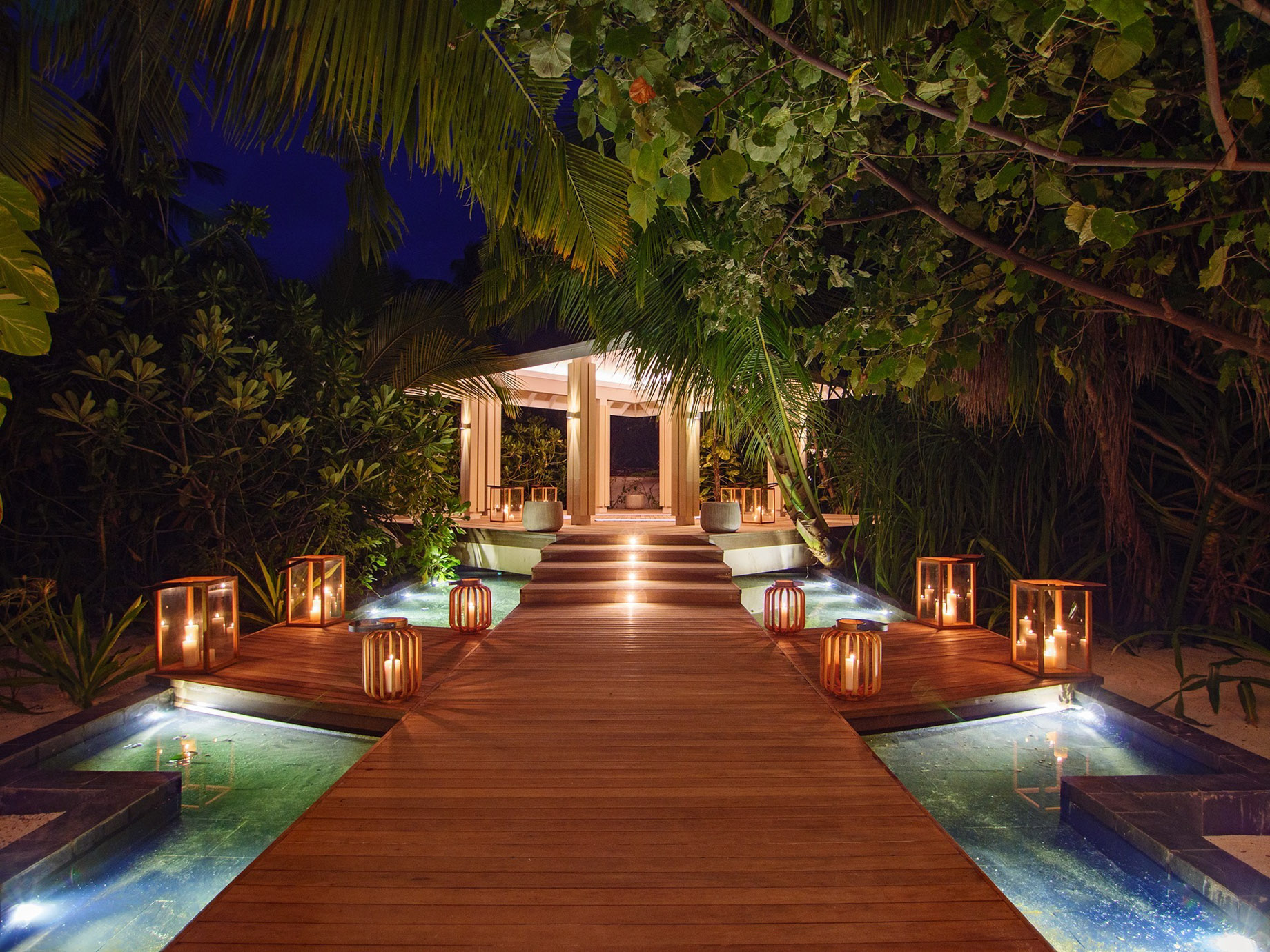 Baglioni Resort Maldives – Maagau Island, Rinbudhoo, Maldives – Spa Pavilion Night View
