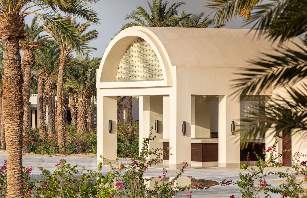 Anantara Sahara Tozeur Resort & Villas - Tozeur, Tunisia - Lush Palm Trees