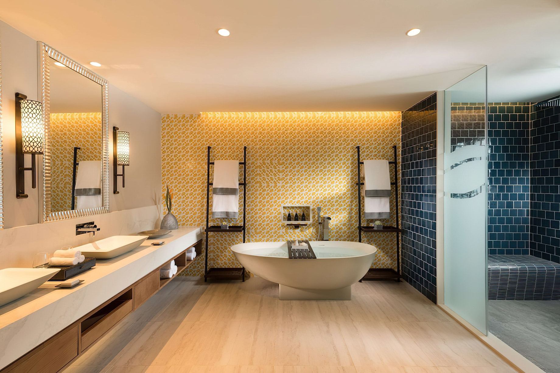 Anantara Iko Mauritius Resort & Villas - Plaine Magnien, Mauritius - Ocean View Suite Bathroom
