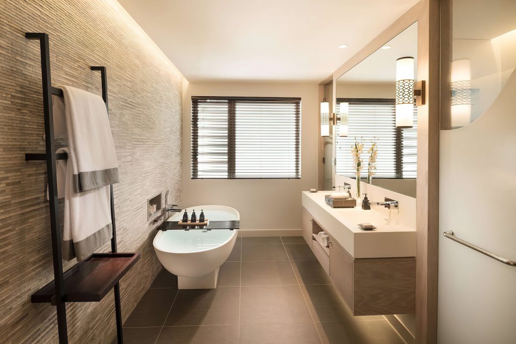 Anantara Iko Mauritius Resort & Villas - Plaine Magnien, Mauritius - Guest Suite Bathroom