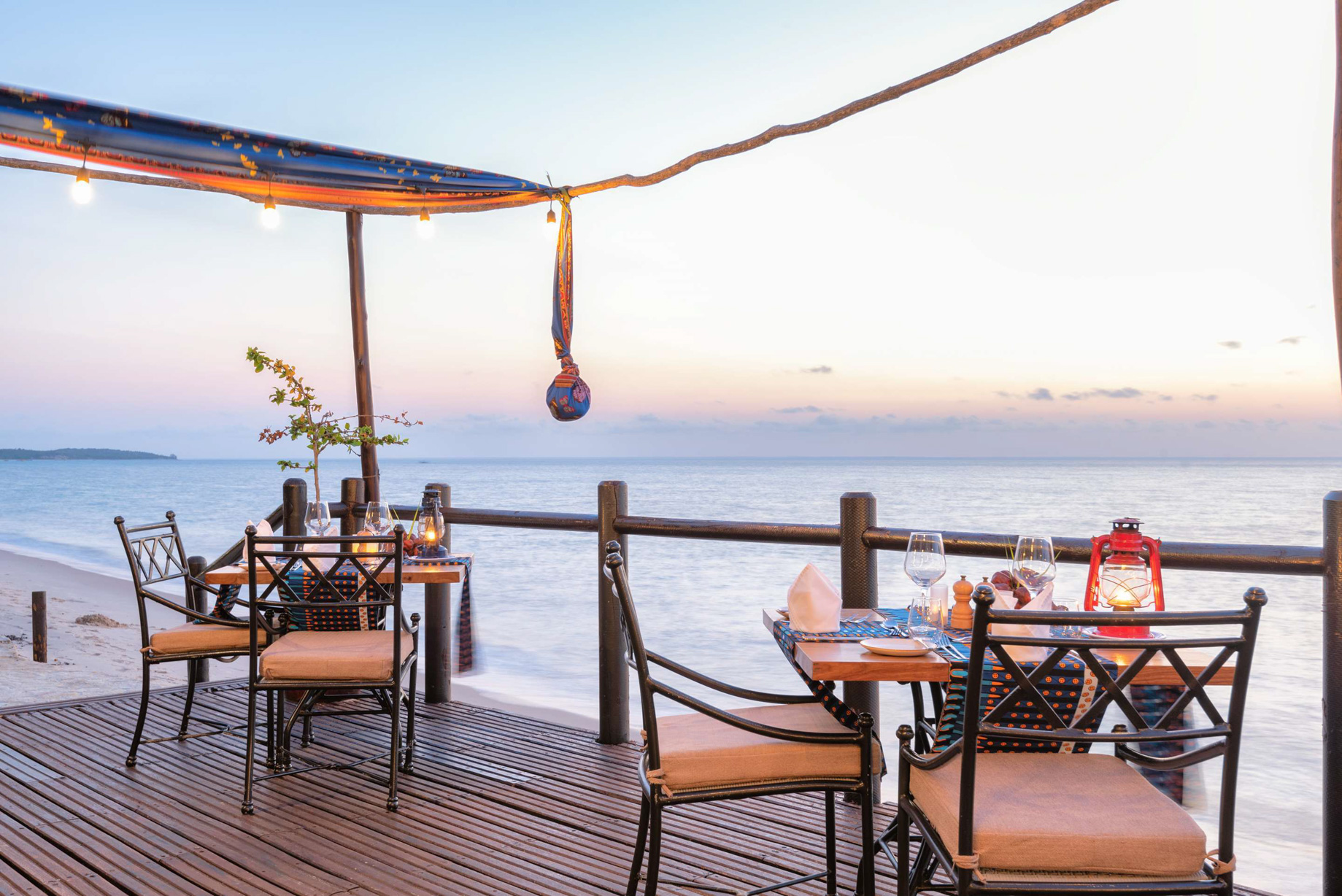 Anantara Bazaruto Island Resort – Mozambique – Tartaruga Restaurant Beach Deck