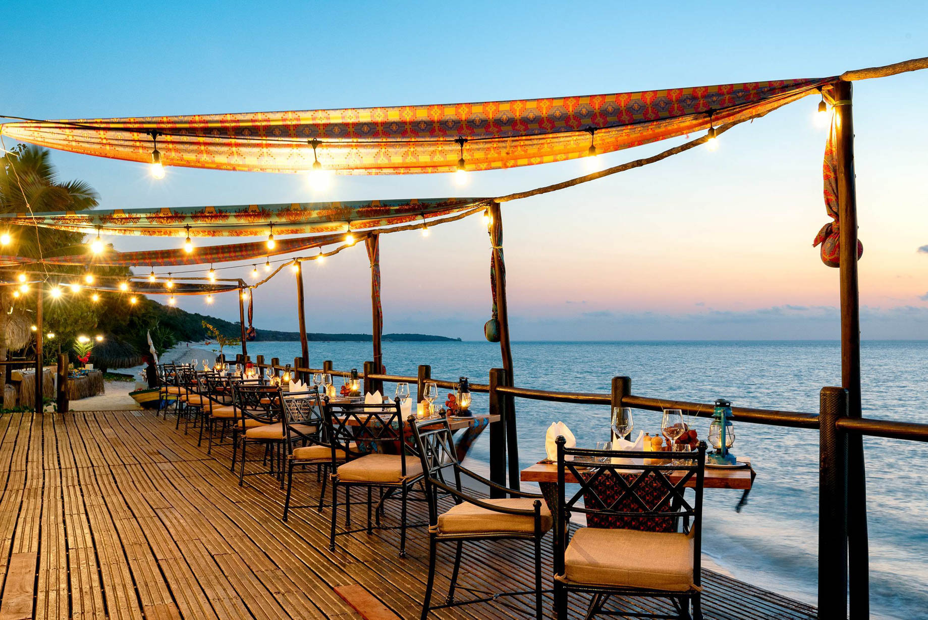 Anantara Bazaruto Island Resort – Mozambique – Tartaruga Restaurant Beach Deck