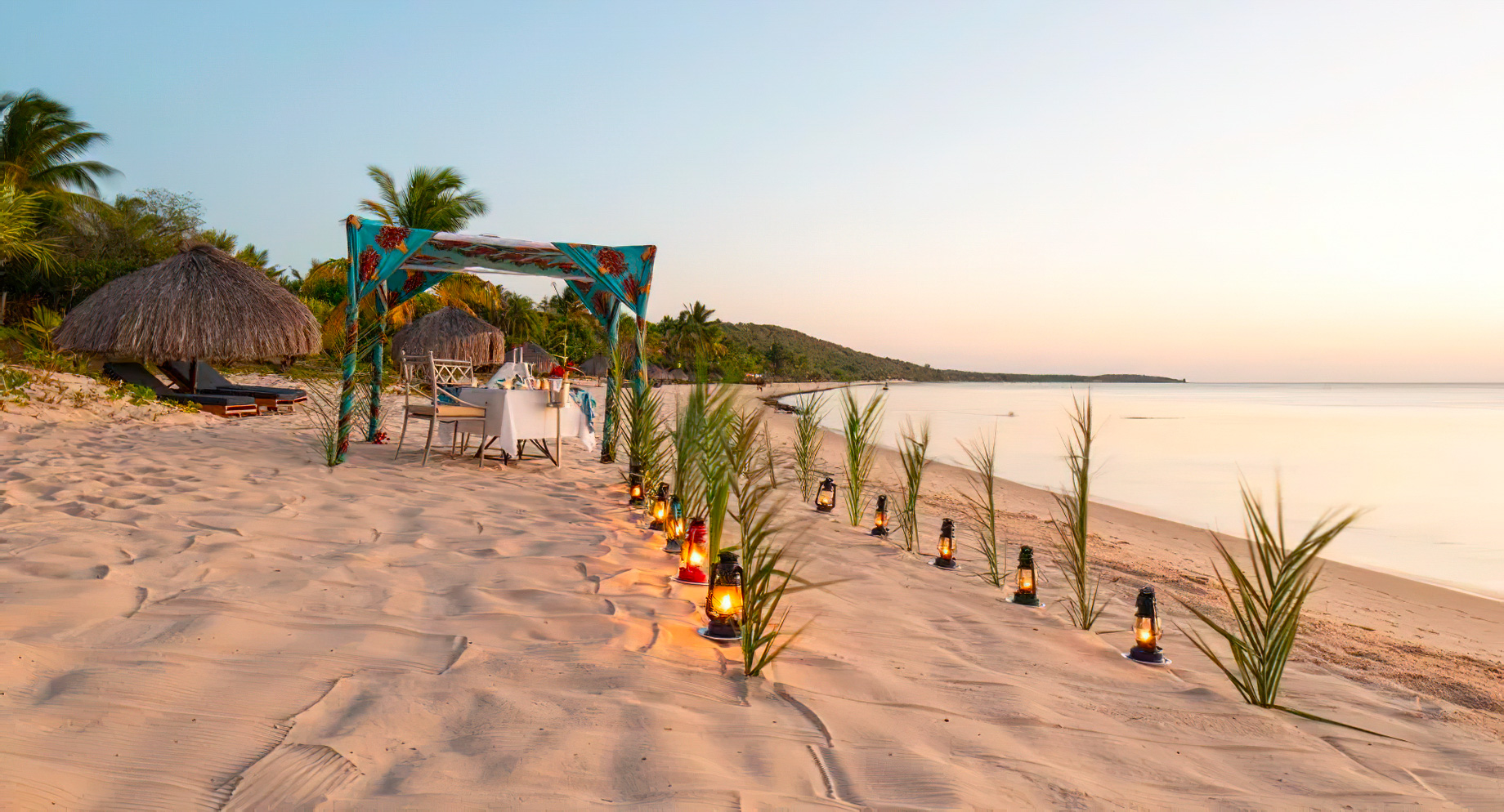 Anantara Bazaruto Island Resort - Mozambique - Beach Dining by Design