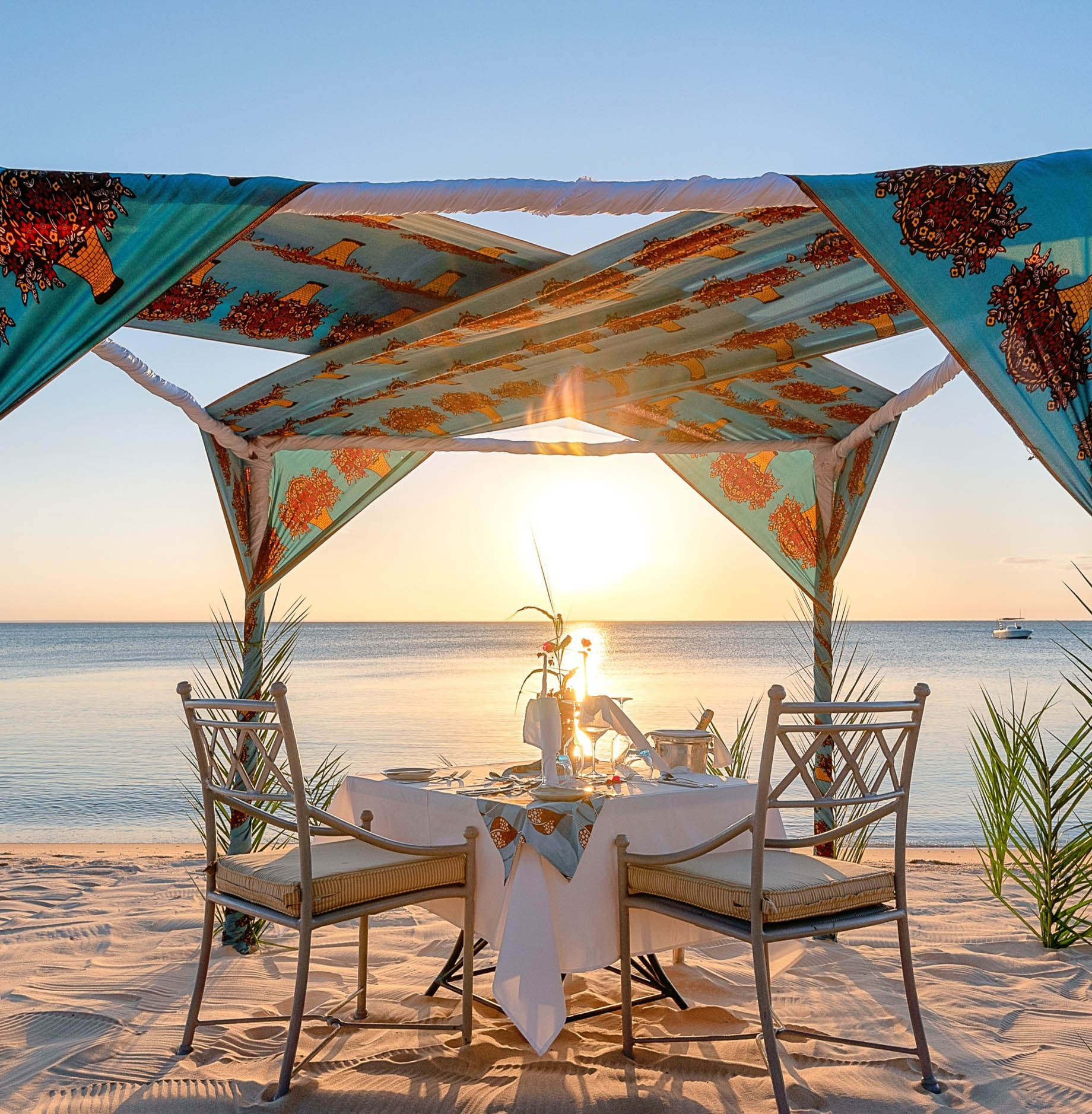 Anantara Bazaruto Island Resort – Mozambique – Beach Dining by Design