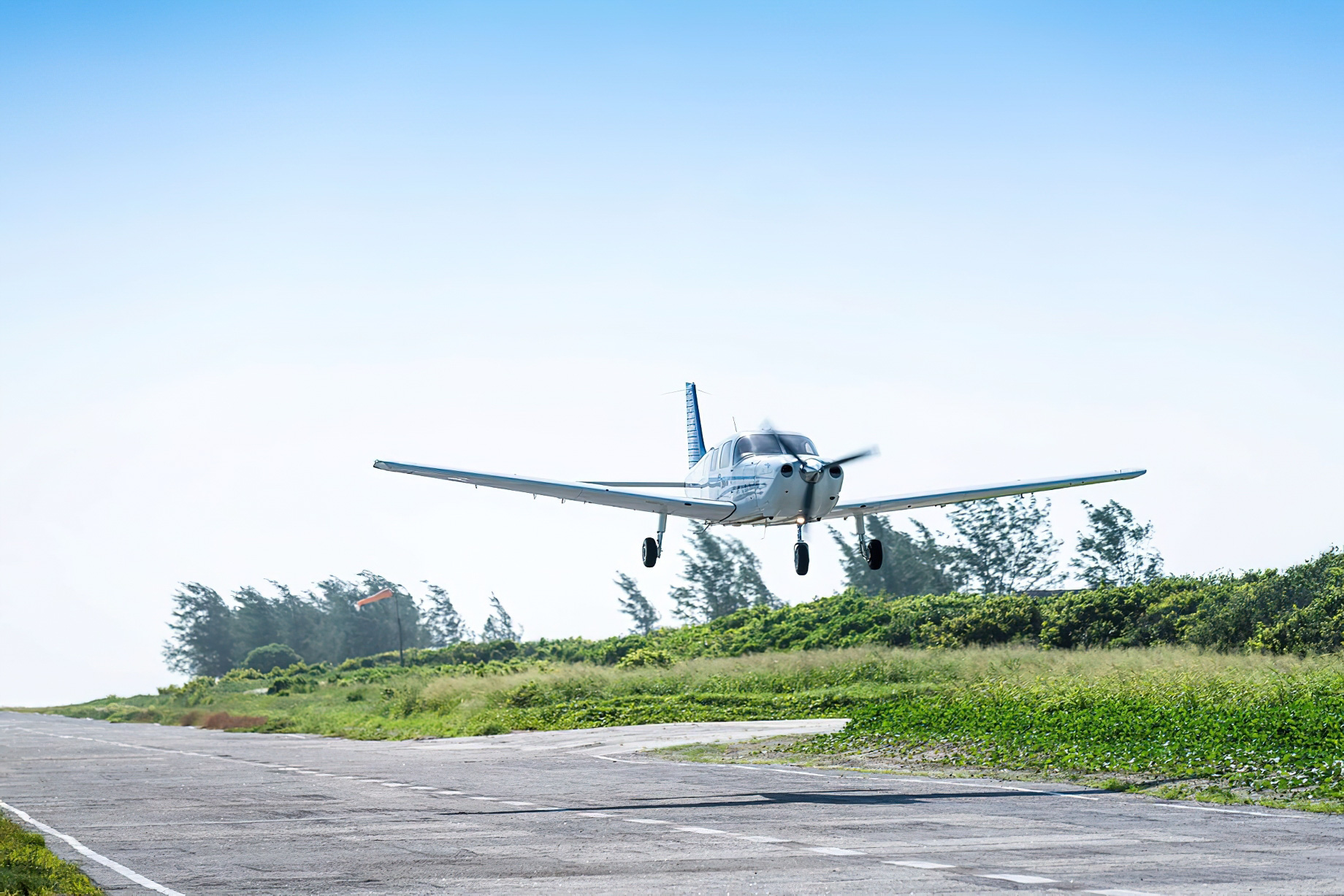 Anantara Medjumbe Island Resort - Mozambique - Airplane Landing