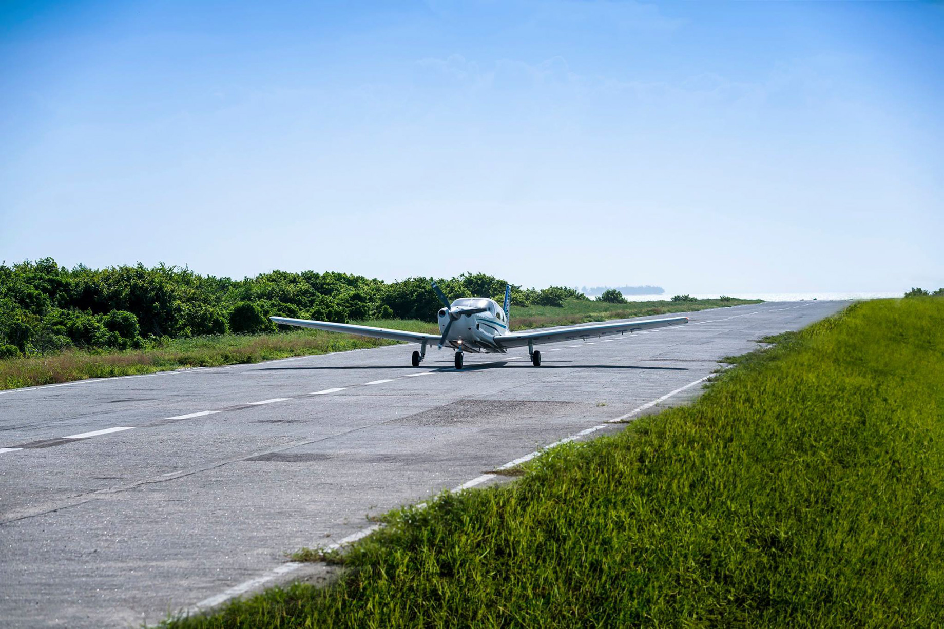 Anantara Medjumbe Island Resort - Mozambique - Airplane Landing