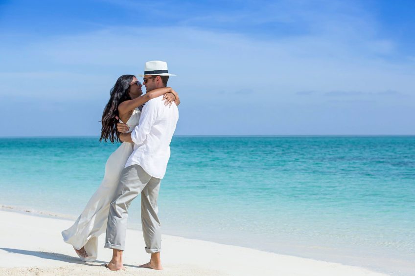 Anantara Medjumbe Island Resort - Mozambique - Couple on Beach