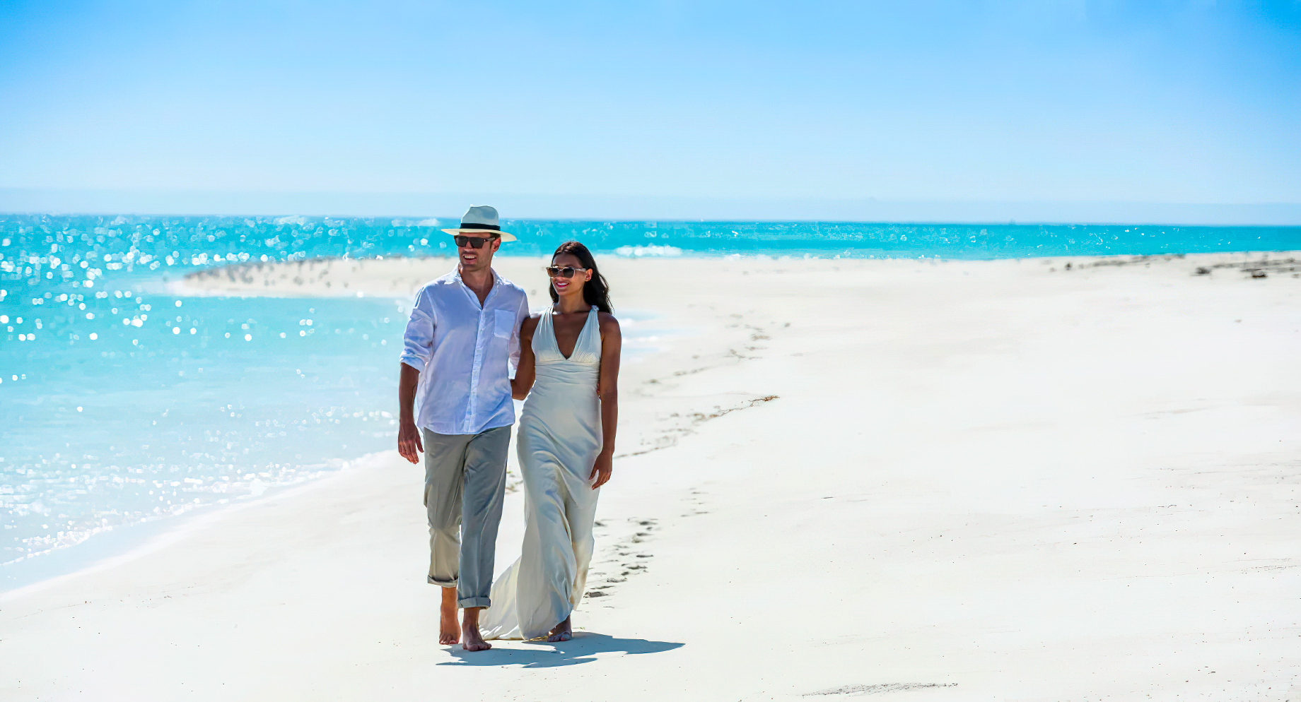 Anantara Medjumbe Island Resort - Mozambique - Couple on Beach