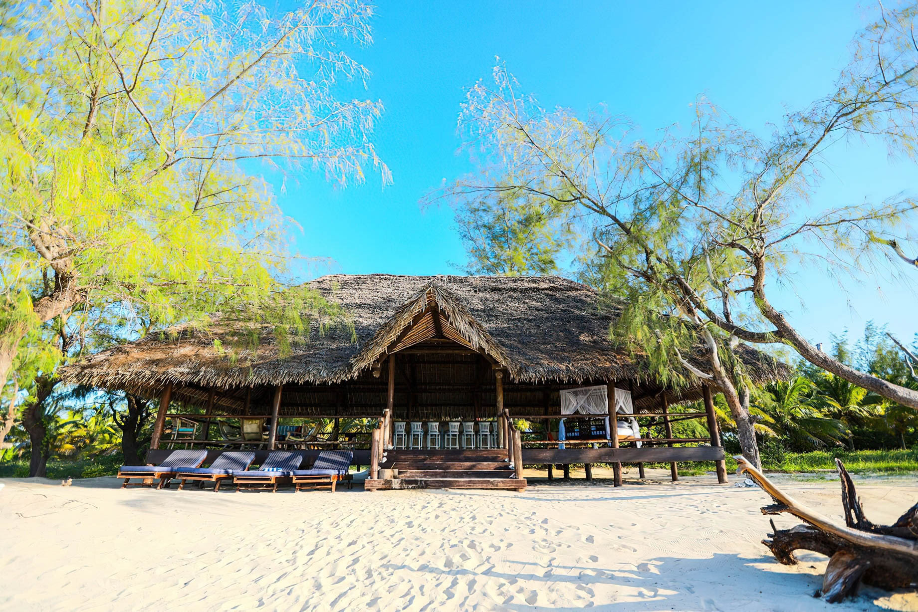 Anantara Medjumbe Island Resort - Mozambique - Beach Lounge