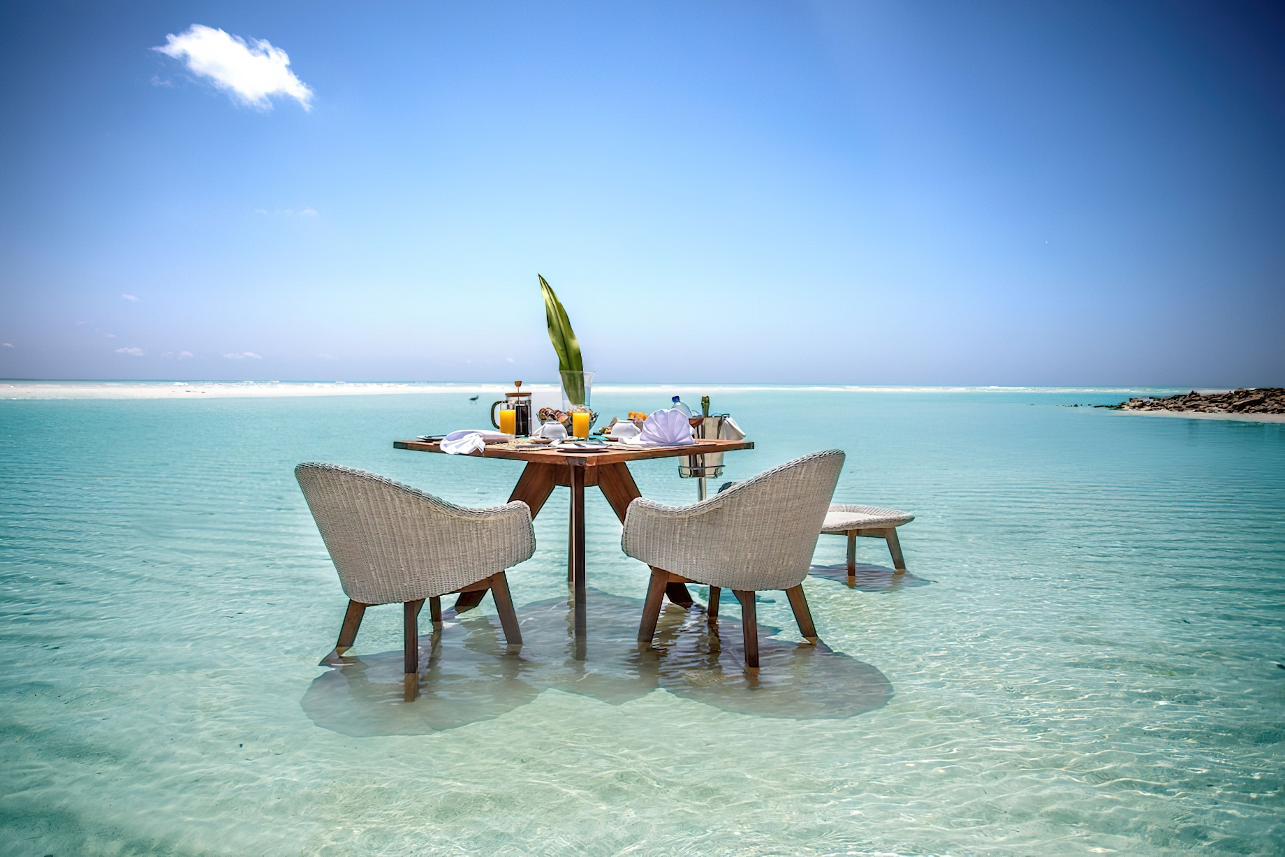 Anantara Medjumbe Island Resort – Mozambique – Beach Ocean Dining Table