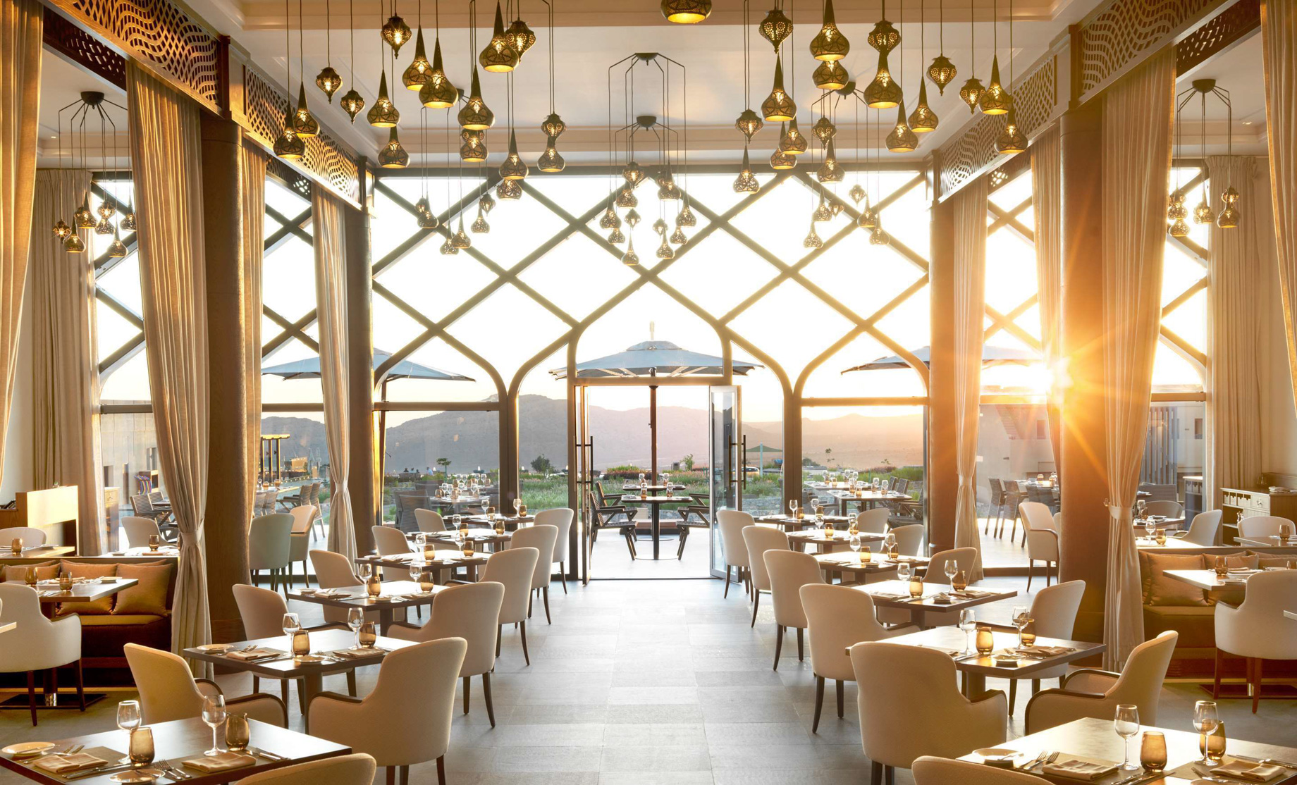 Anantara Al Jabal Al Akhdar Resort – Oman – Al Maisan Restaurant Sunset