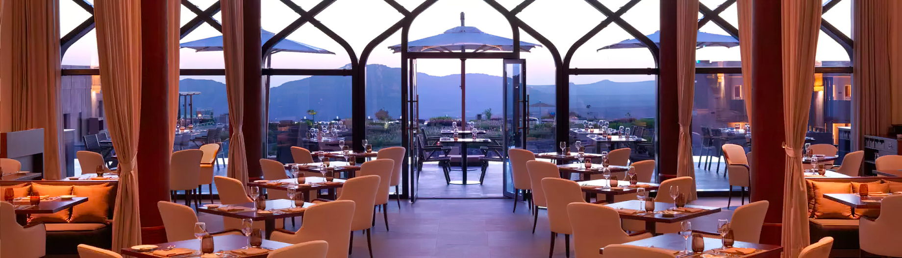 Anantara Al Jabal Al Akhdar Resort - Oman - Al Maisan Restaurant Evening