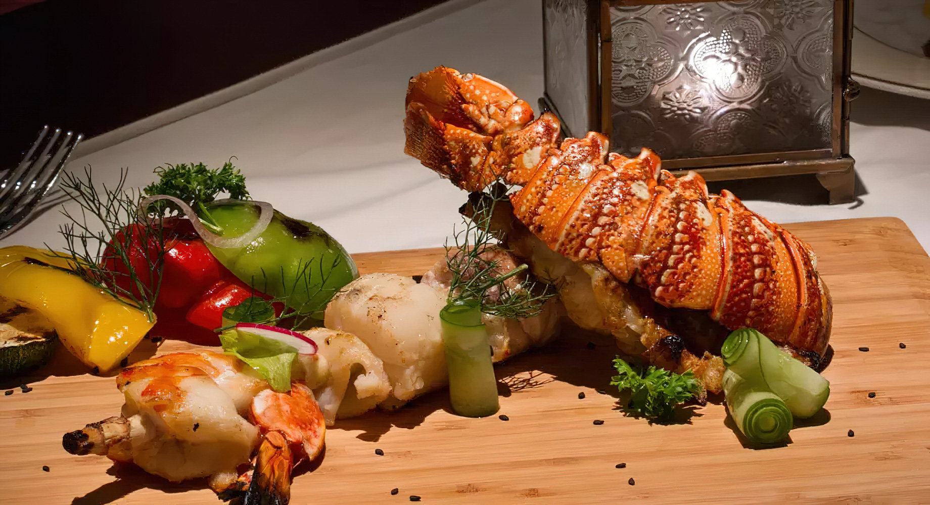 Anantara Al Jabal Al Akhdar Resort - Oman - Al Qalaa Restaurant Lobster